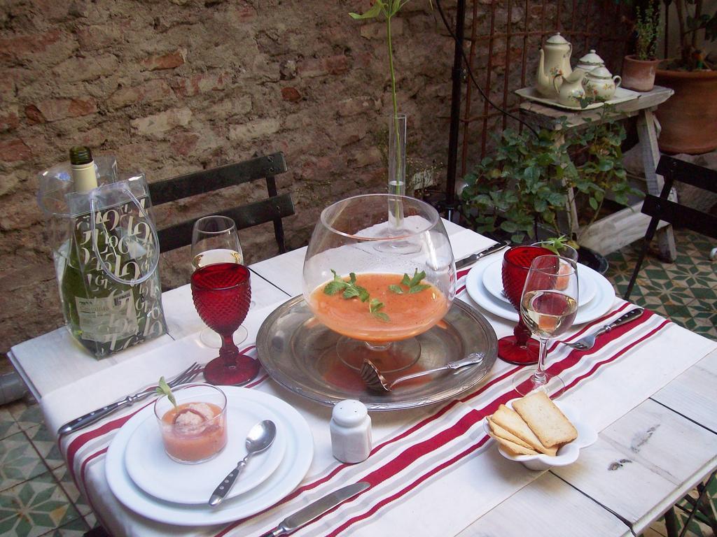 Patio Yungay Bed & Breakfast Santiago Exterior photo